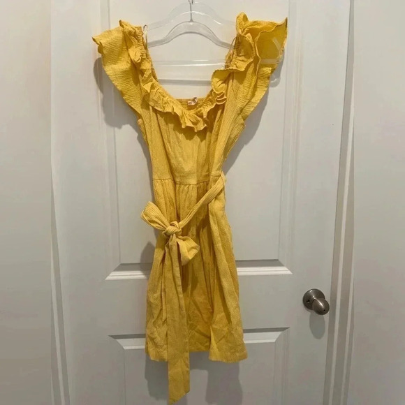 Francesca's Miami Collection Yellow Crepe Sundress NWT - Picture 2 of 12